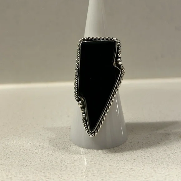 Black Onyx Sterling Silver Ring Size 8 - Picture 1 of 2